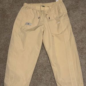Nike Windbreaker Pants Cream Size 2XL